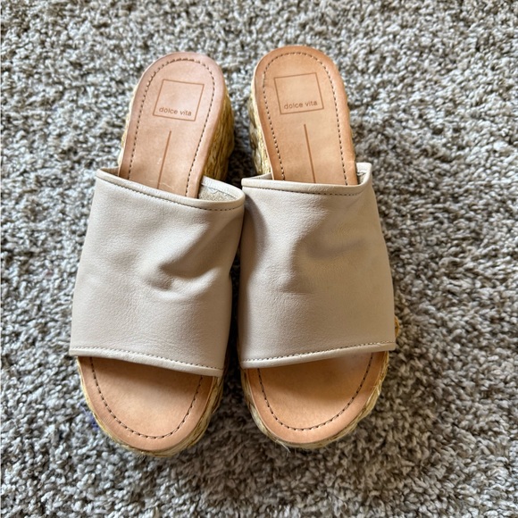 Dolce Vita Cream Espadrille Slides - Picture 3 of 3